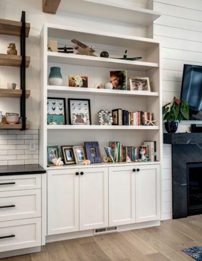 Built-In Fireplace Bookcase - Shelves
